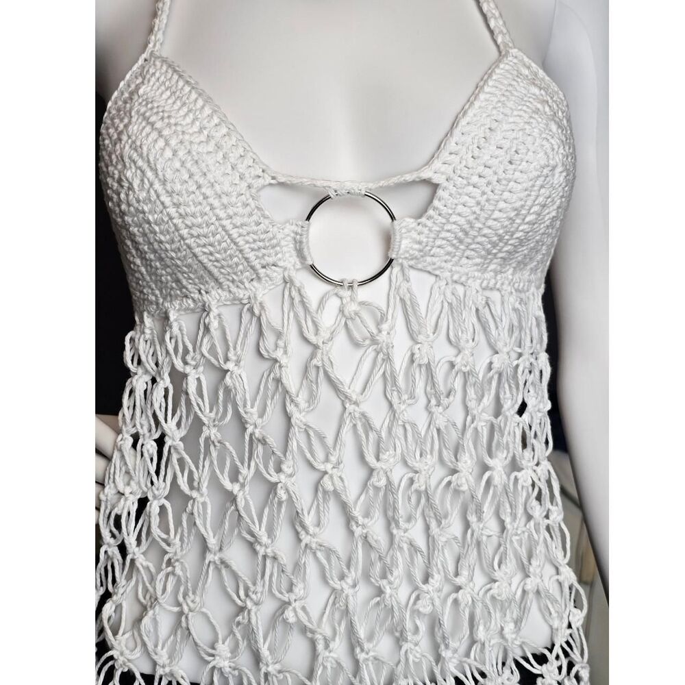 🌼 Handmade Crochet Top w/ Ring Detail - Picture 3 of 7
